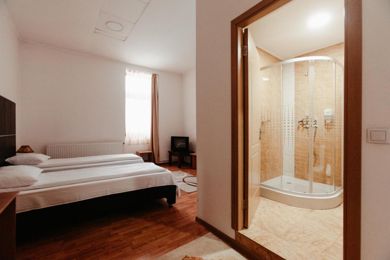 Casa Preturii Otel Tîrgu Lăpuş Dış mekan fotoğraf