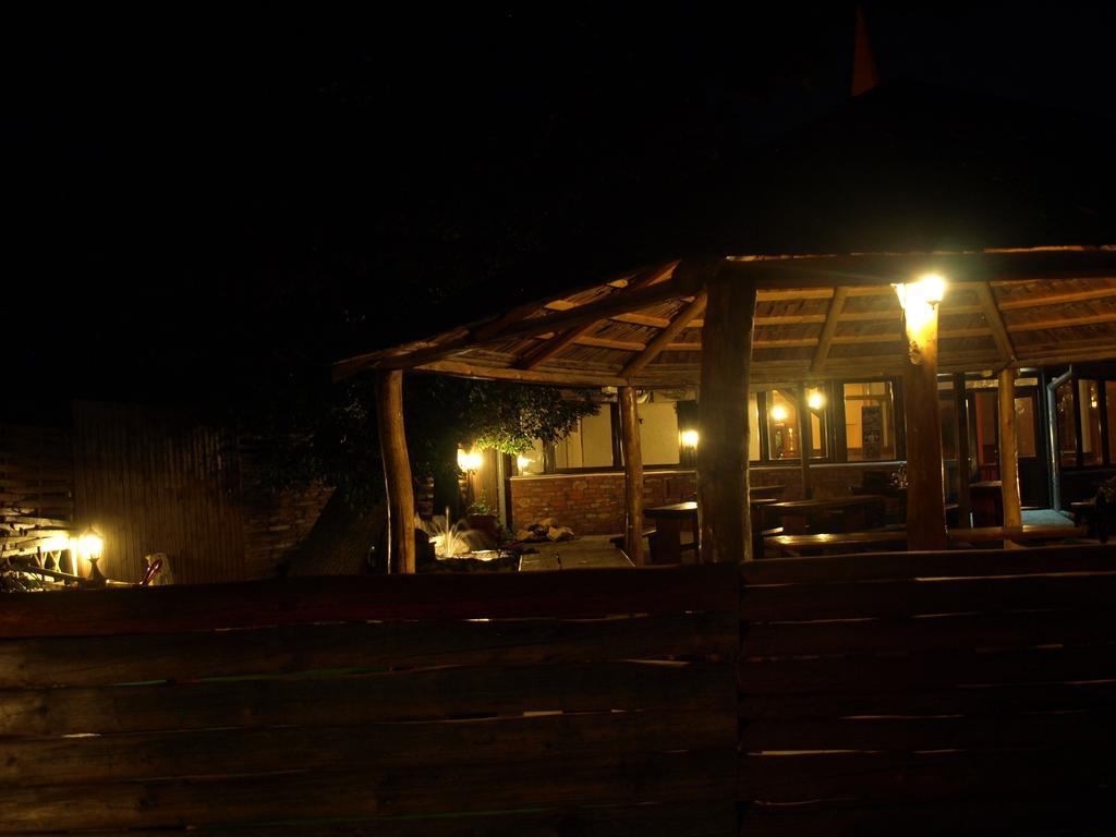 Casa Preturii Otel Tîrgu Lăpuş Dış mekan fotoğraf