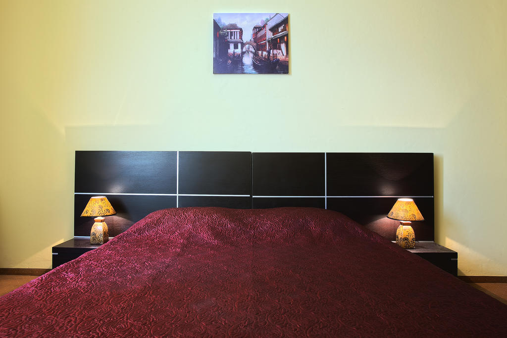 Casa Preturii Otel Tîrgu Lăpuş Oda fotoğraf